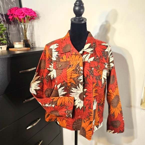 L French Laundry, burgundy, sunflowers pattern jean jacket. - Picture 2 of 13